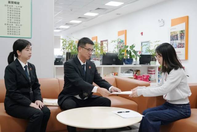 法官向某银行出具企业涉诉信息说明函